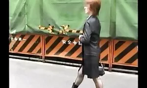 森の中でキャッチ 女の子 の ため エロ 動画