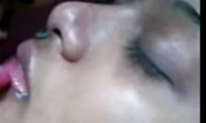 ゲシュタポの囚人は残酷に熱心である二人の役員によってレイプされました 女性 専用 エロ 無料 動画