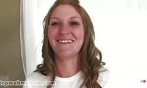 二つの人に一点ねじa女の子とともにaラウンド尻 女性 用 アダルト ビデオ 動画