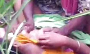 彼女は通りに彼女の猫を脱いで、オフィスでそれを奪った 女性 専用 アダルト ムービー