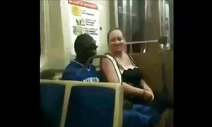 ドイツの女の子は男によって取る 無料 エロ 動画 女性 むけ