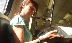 ロシアの美しさは、彼女が愛した男の顔に猫を座っています シュガール エロ 動画