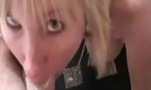 ロシアの美しさ裸足で彼女のアパート 無料 アダルト 動画 女性 用