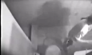 大人の女性は若い友人にクンニを作ります 女性 専用 エロ 無料 動画